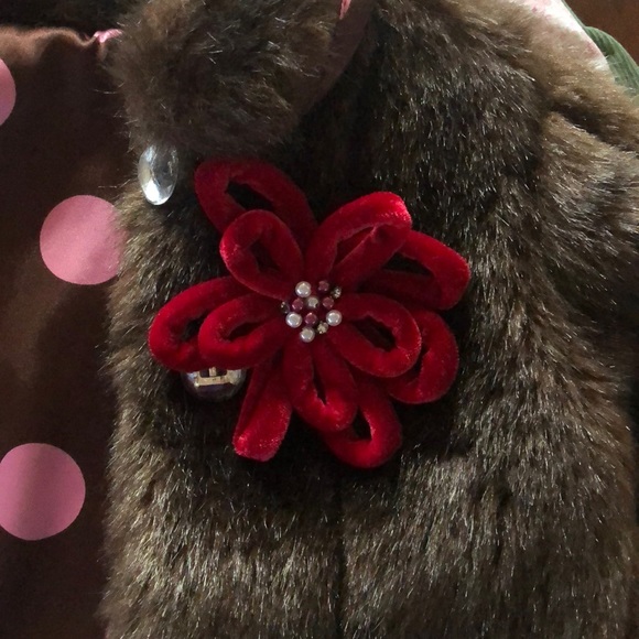 Adorable Faux Fur Coat Size 24 months & 3T - Picture 2 of 7